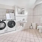 Matic Spacious Modern Apartment Ljubljana
