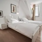 Matic Spacious Modern Apartment *