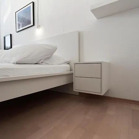 Matic Spacious Modern Apartment Ljubljana