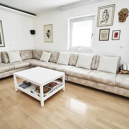 Apartman Matic Spacious Modern *